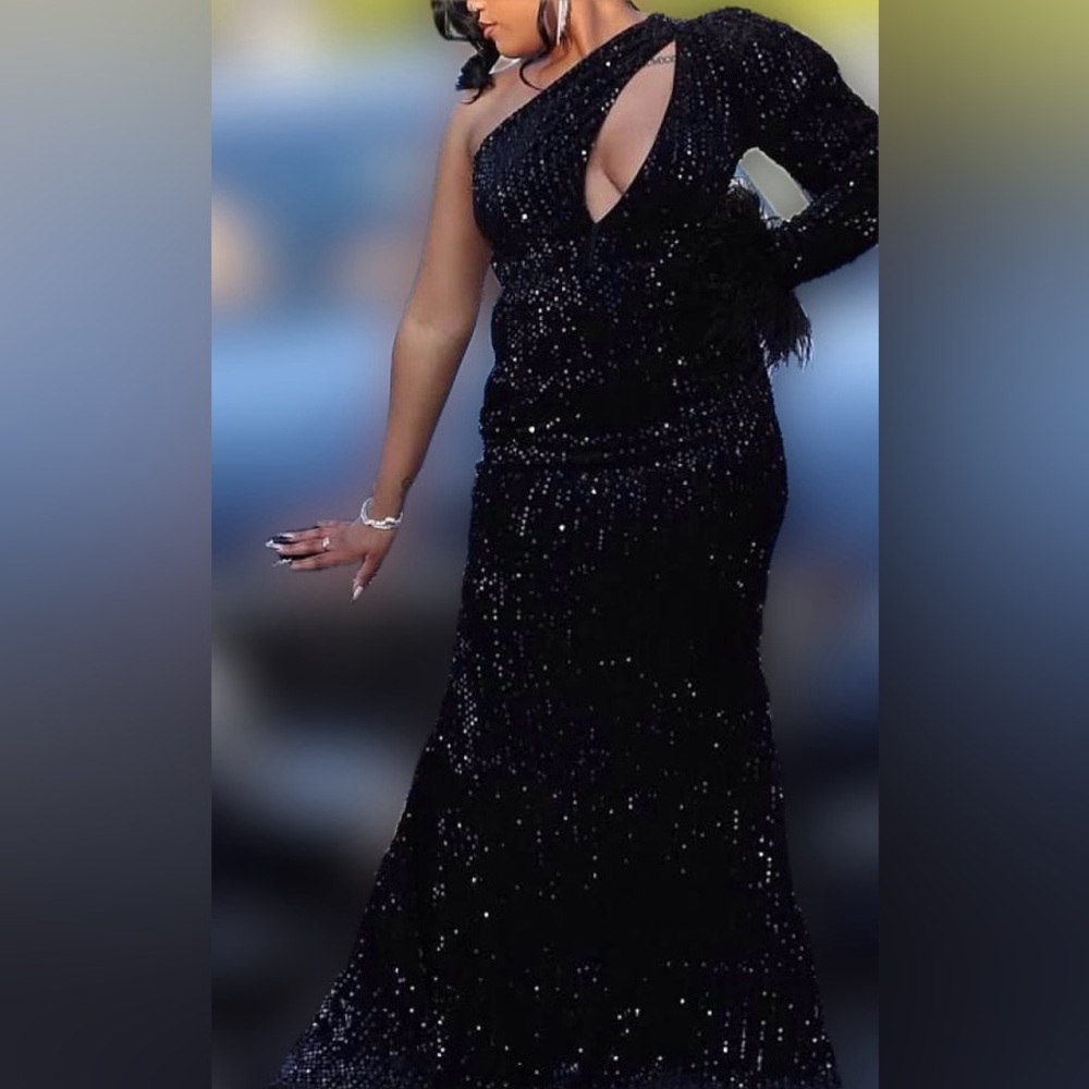 Elegant Black Sequin Evening Gown